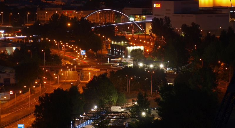 Foto večerní město