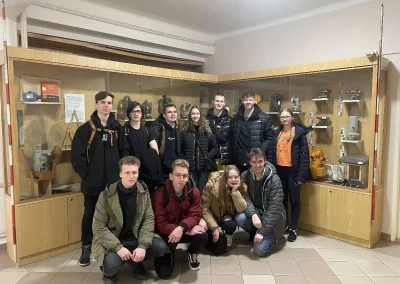 Geodeti na katastrálním úřadu